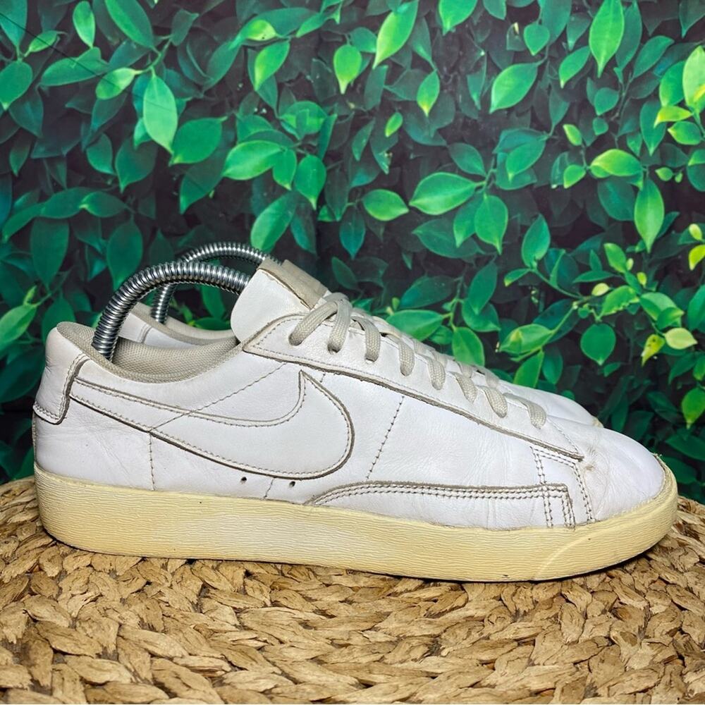 Nike blazer low white leather
